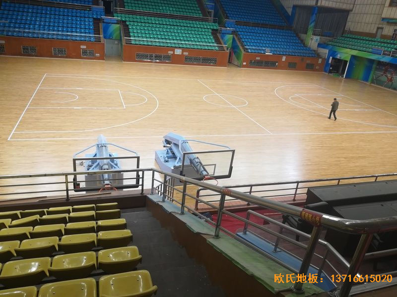 赣州体育馆体育地板安装案例