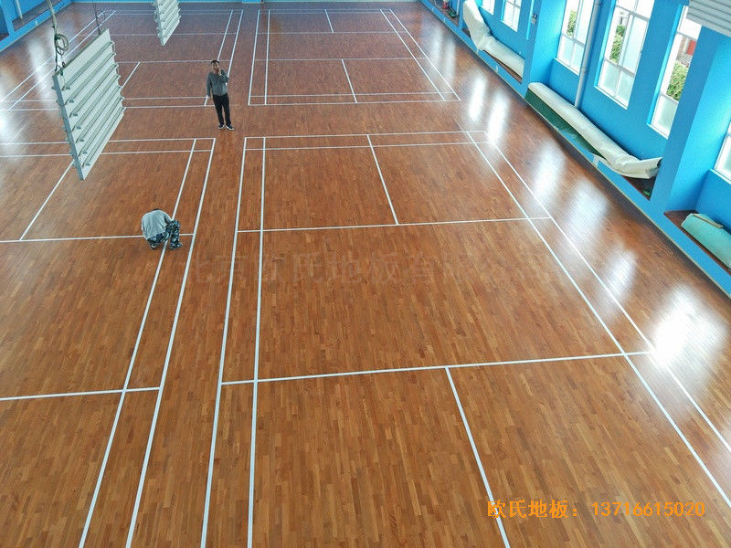 云南公安局小区羽毛球馆体育地板铺设案例5