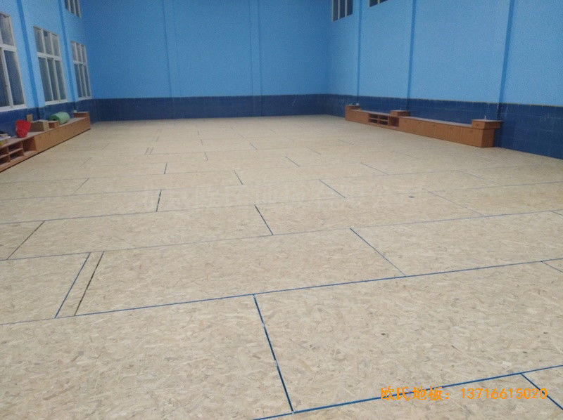 湖南娄底市建设银行羽毛球馆体育地板安装案例2