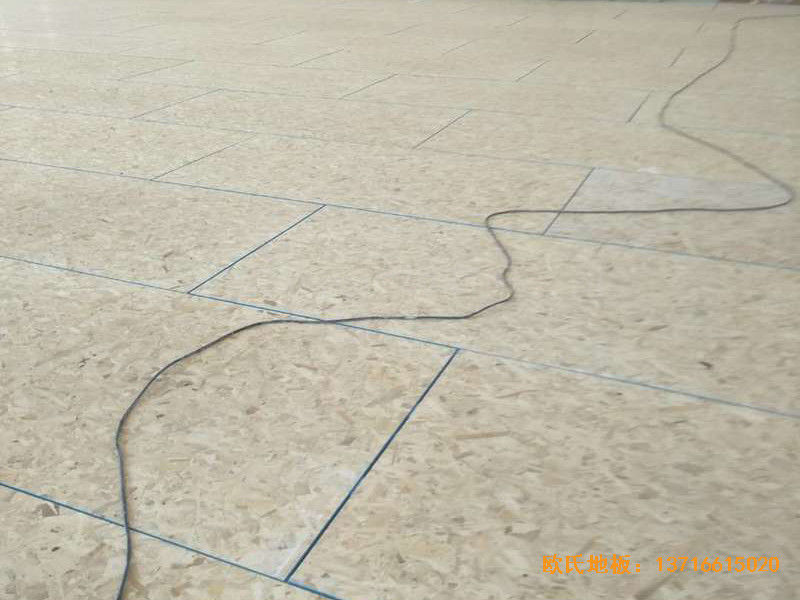 银川第二十九中学篮球馆体育地板安装案例2