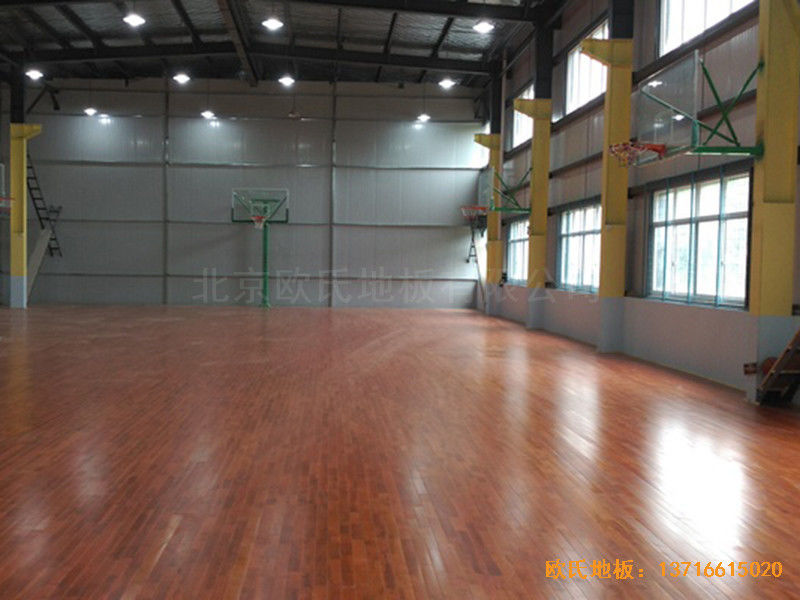 南京江宁区篮球俱乐部体育地板安装案例0