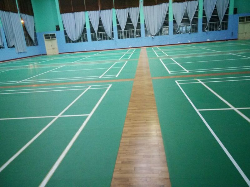 江苏科技大学东校区羽毛球馆木地板铺设工程2