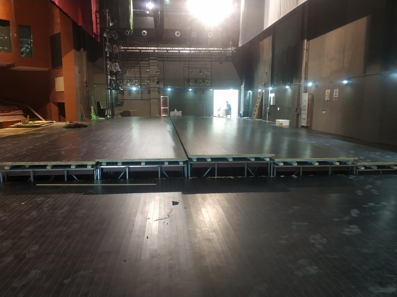 杭州职工之家舞台木地板施工案例6