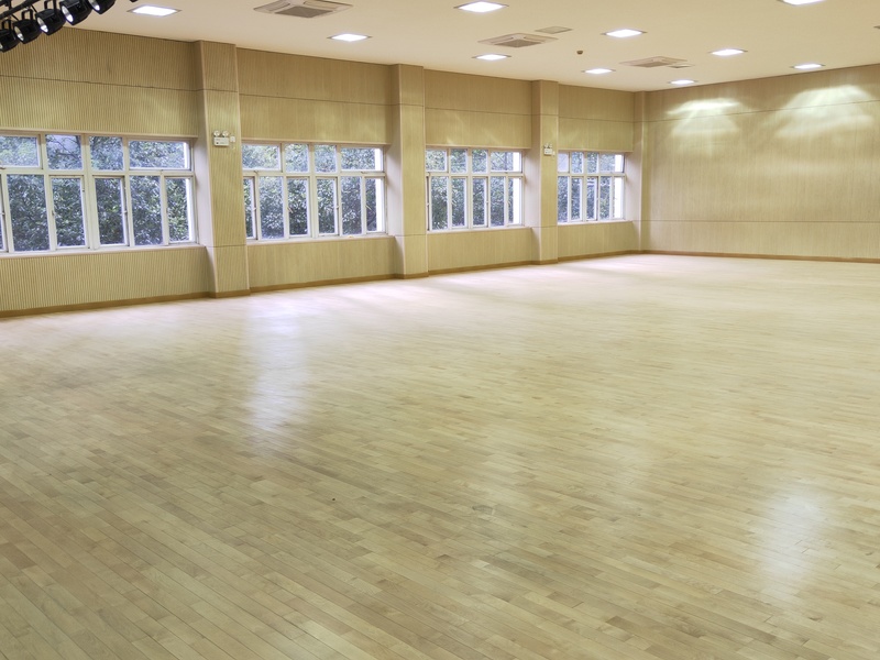 上海丰庄西路绿地小学舞台木地板施工案例6