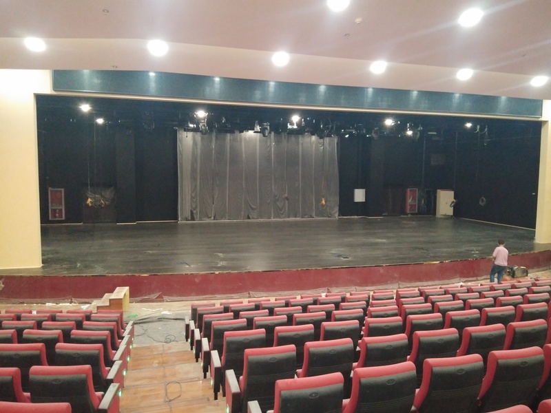 唐山师范学院舞台木地板施工案例2