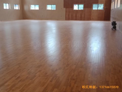 广西南宁雅贵综合训练馆体育木地板铺