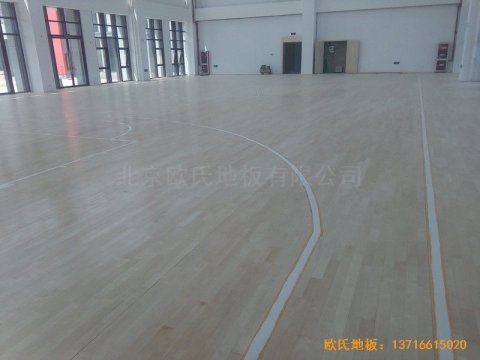 江苏常卅市都市科技园篮球馆体育地板